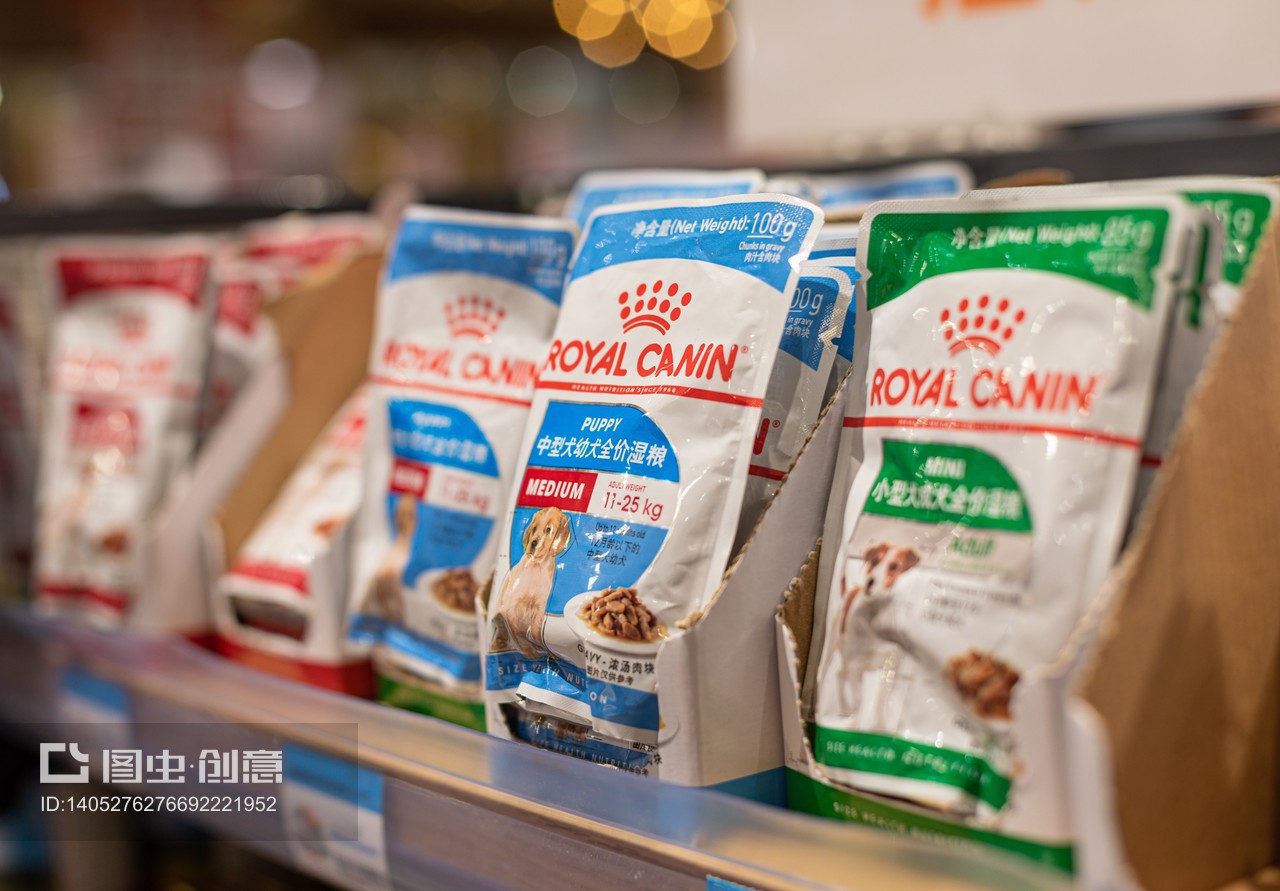 寵物食品的繽紛世界 選擇與關(guān)愛的藝術(shù)